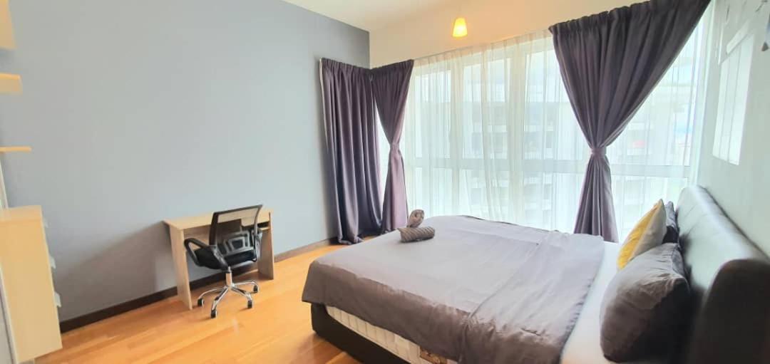 Regalia Suites Klcc View Rooftop Infinity Pool By Angkasa Homes Kuala Lumpur Exteriör bild