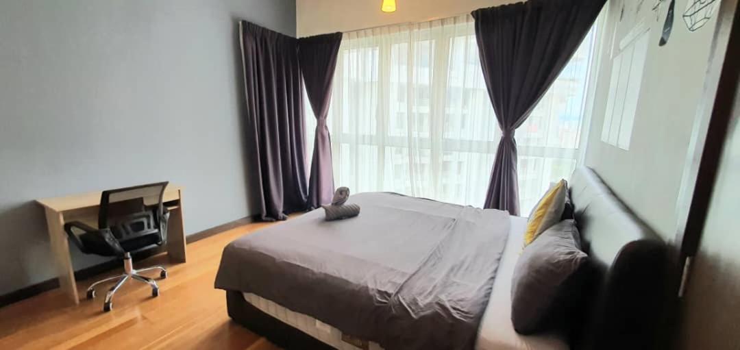 Regalia Suites Klcc View Rooftop Infinity Pool By Angkasa Homes Kuala Lumpur Exteriör bild